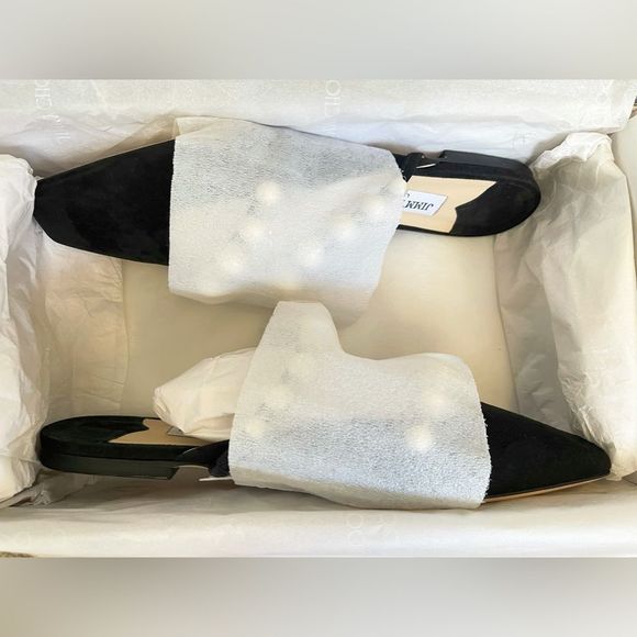 JIMMY CHOO Amaya Flats - Picture 6 of 10